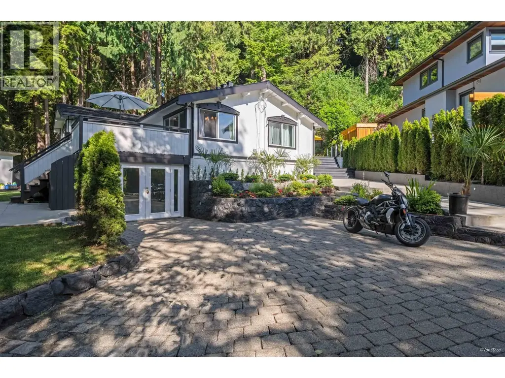 3870 Emerald Drive, North Vancouver