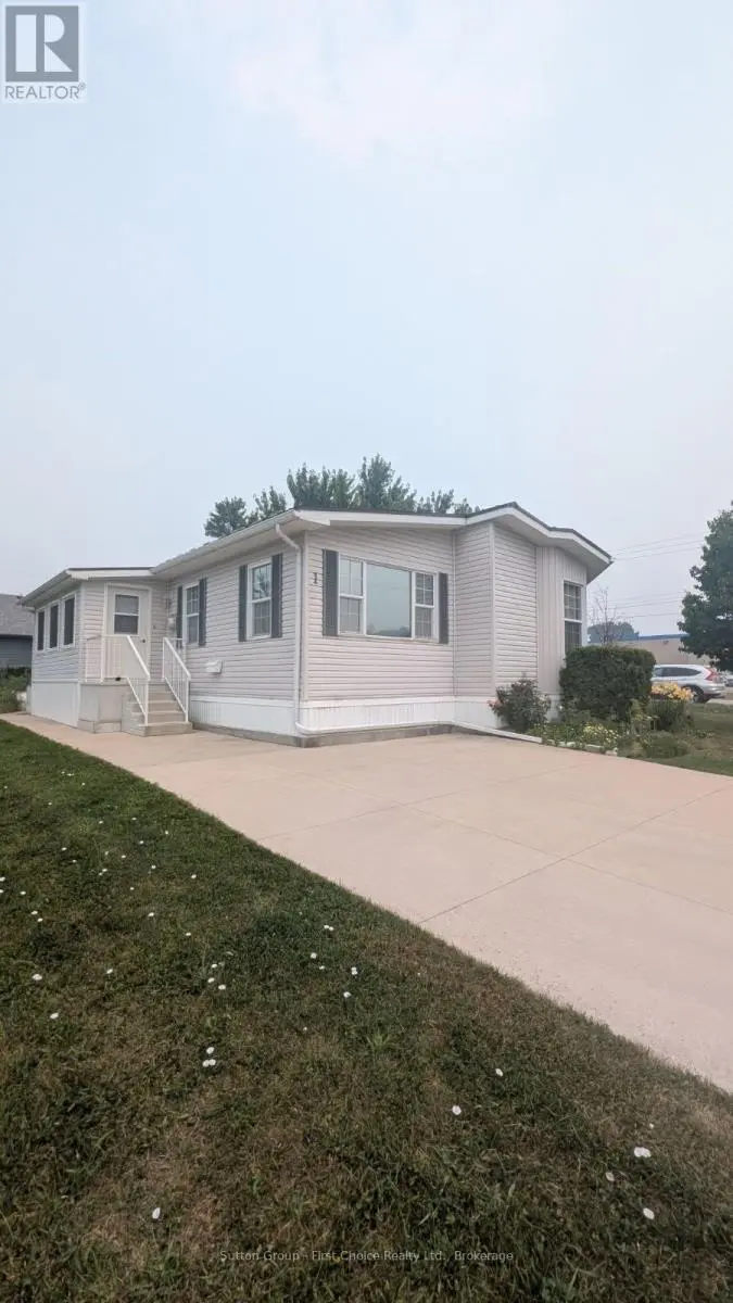 1 25 Thames Road, St. Marys