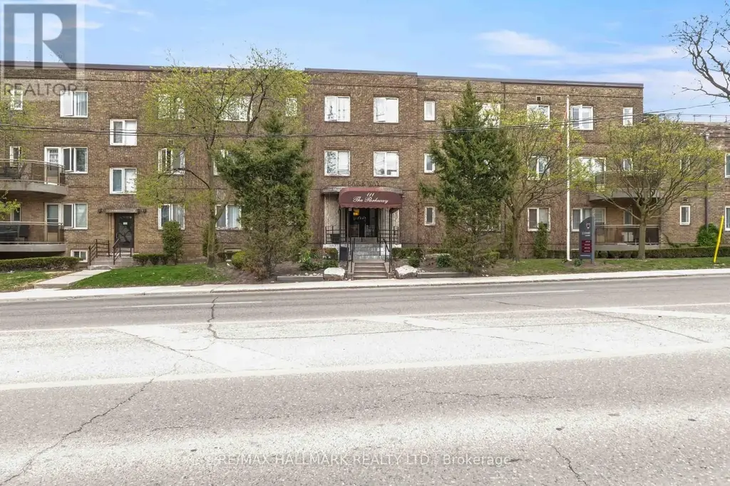 202 - 111 Oriole Parkway, Toronto (Yonge-St. Clair)