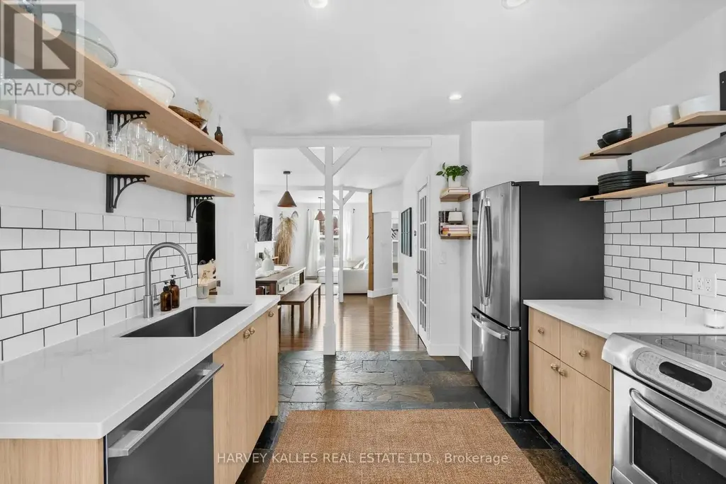 14 Manitoba Street, Toronto (Mimico)