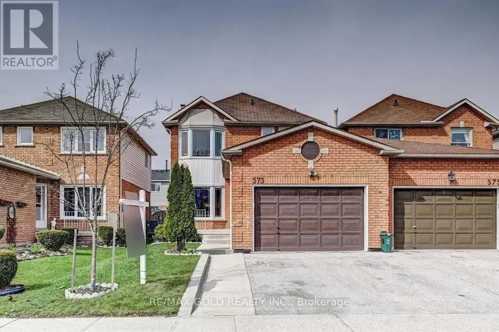 573 Burnett Avenue, Cambridge