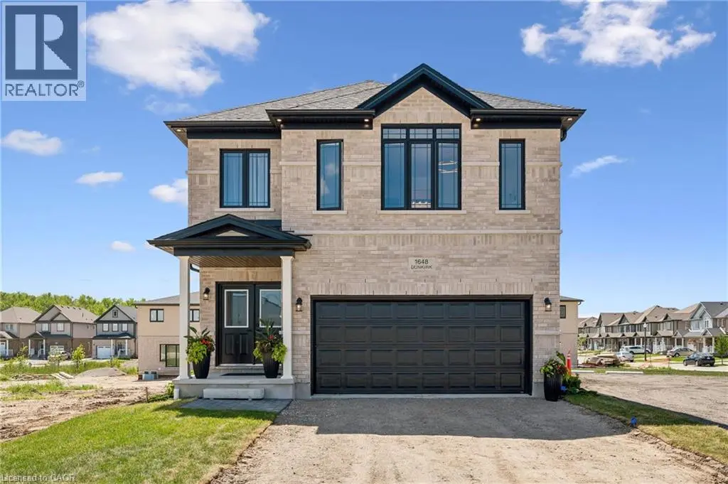 1681 Dunkirk Avenue, Woodstock