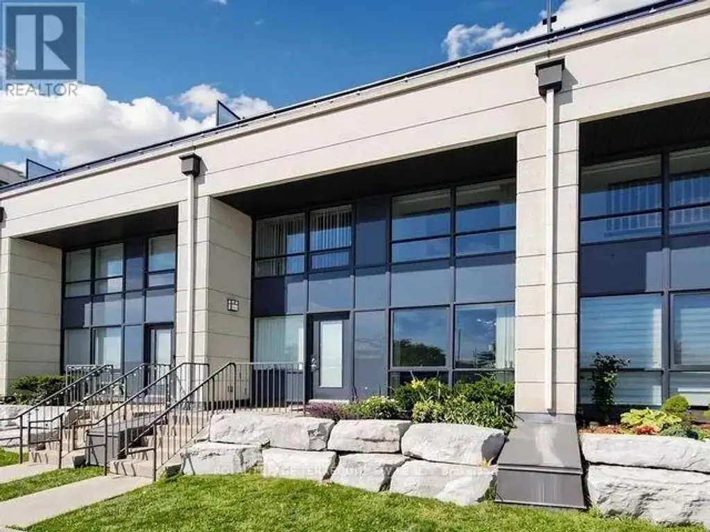 Th114 - 12 Woodstream Boulevard, Vaughan (Vaughan Grove)