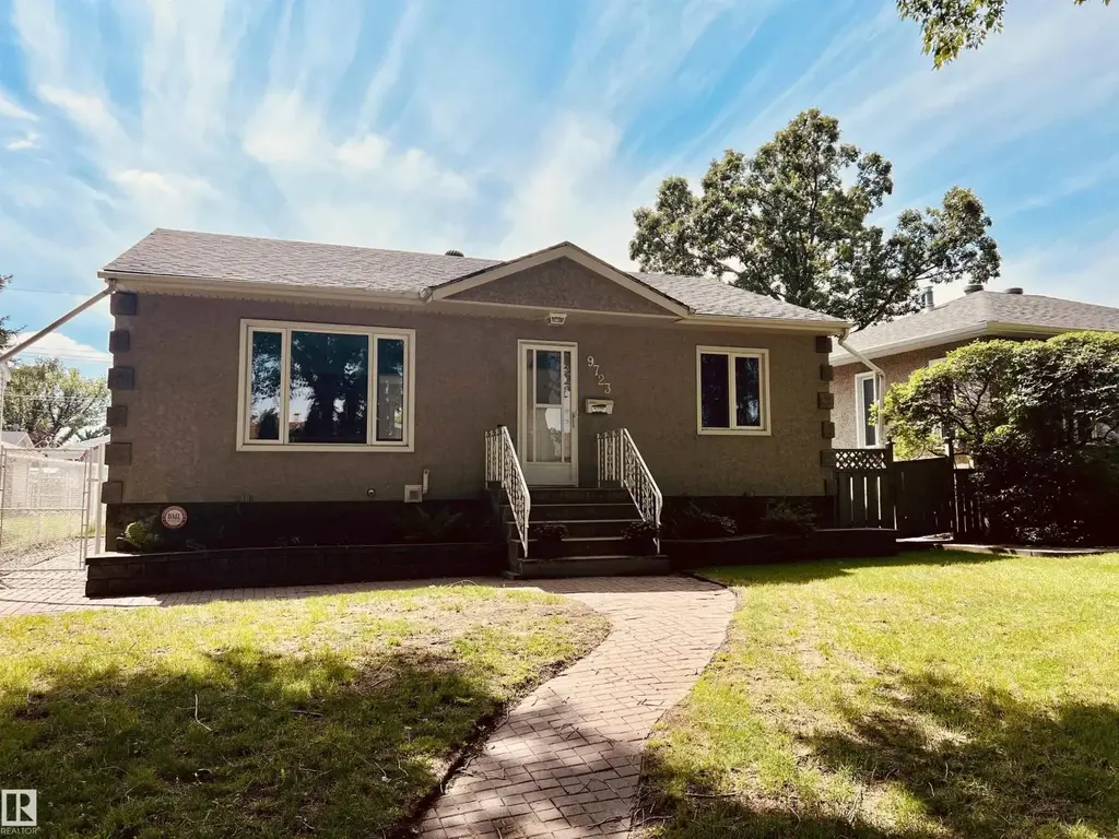 9723 65 Av Nw, Edmonton