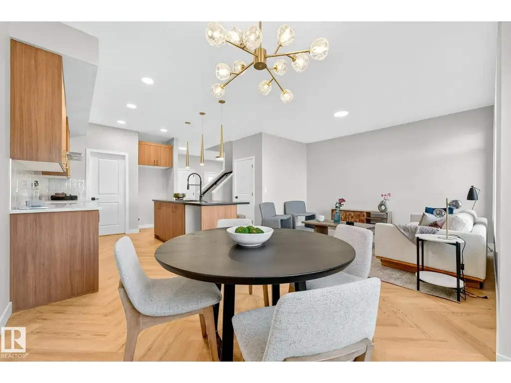 4011 207 St Nw, Edmonton