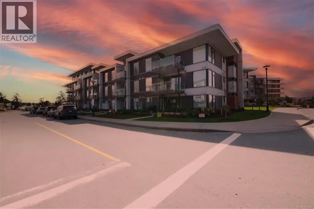 318 950 Whirlaway Cres, Langford