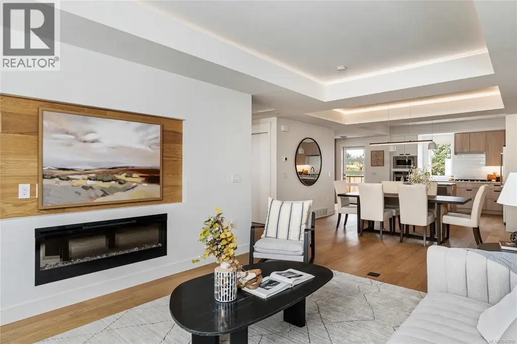 32 4253 Dieppe Rd, Saanich