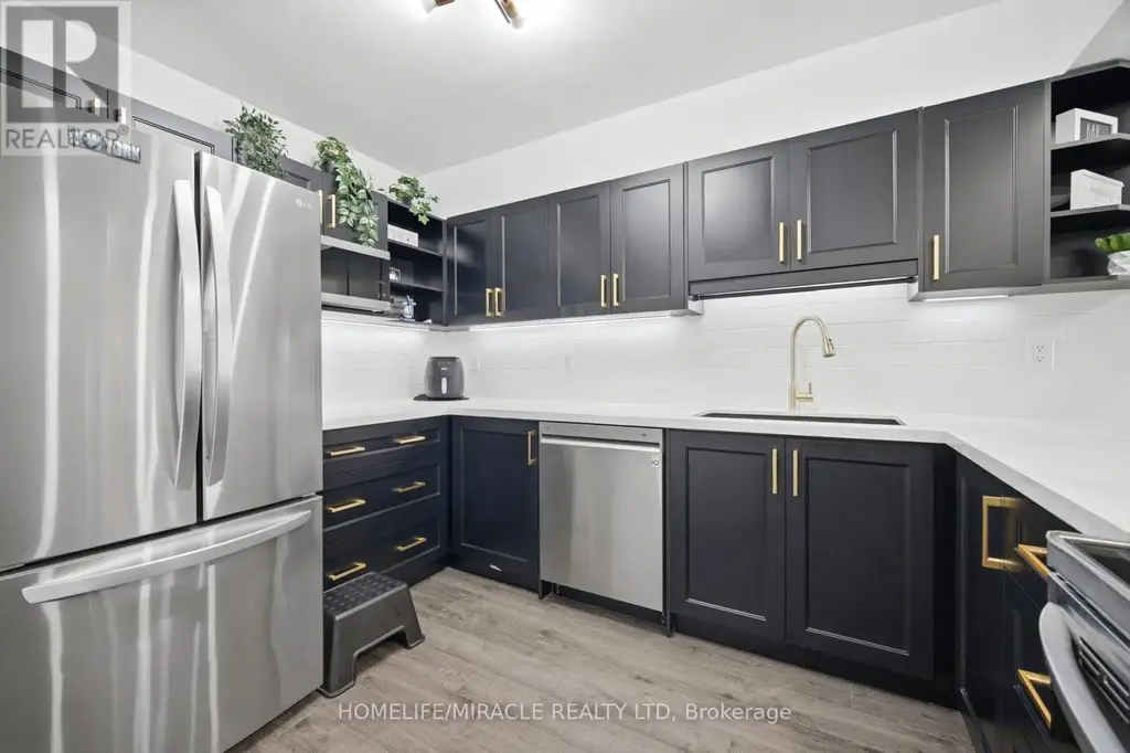 102 - 238 Albion Road, Toronto (Elms-Old Rexdale)