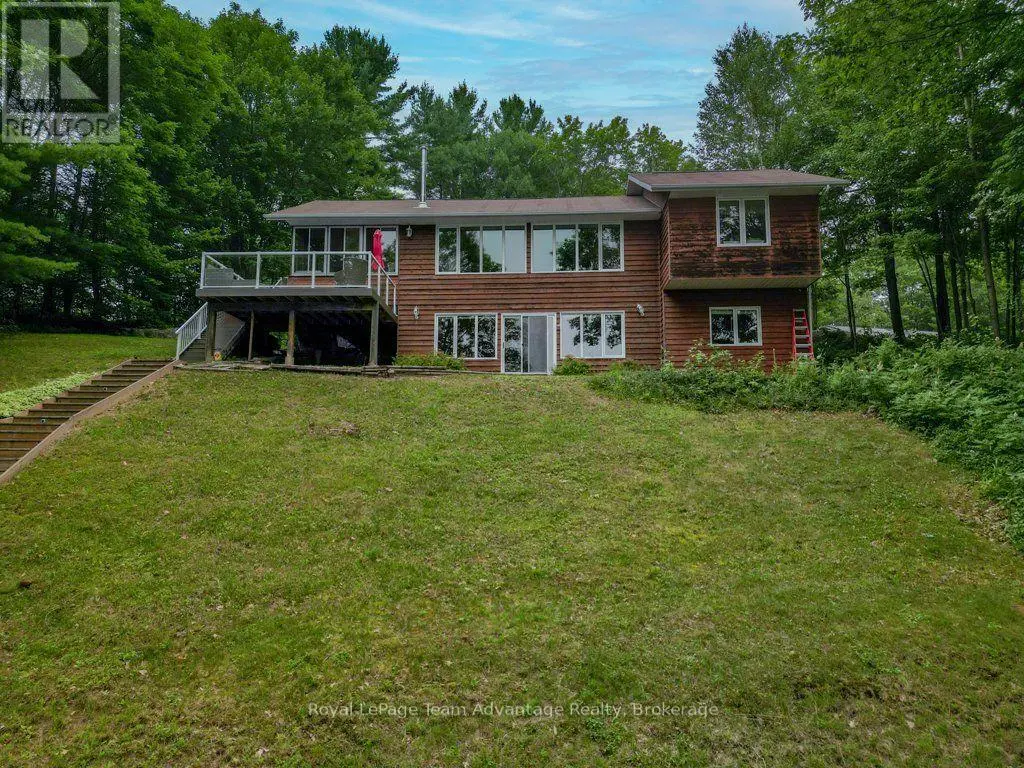 10 3rd Concession Road, Carling