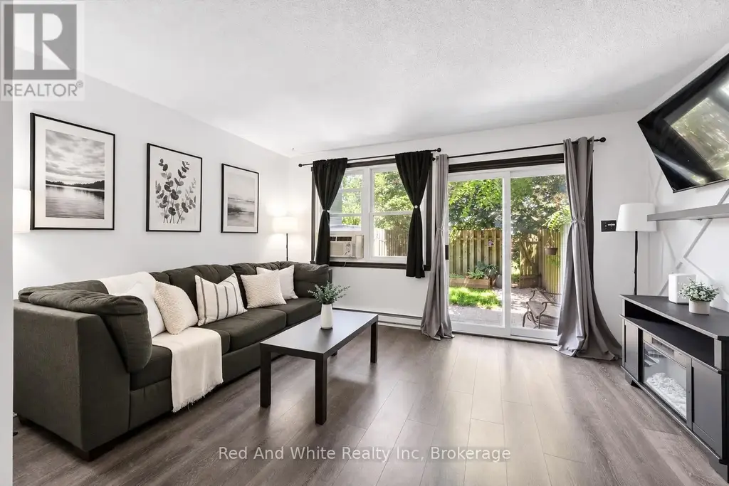 11 - 178 Grulke Street, Kitchener