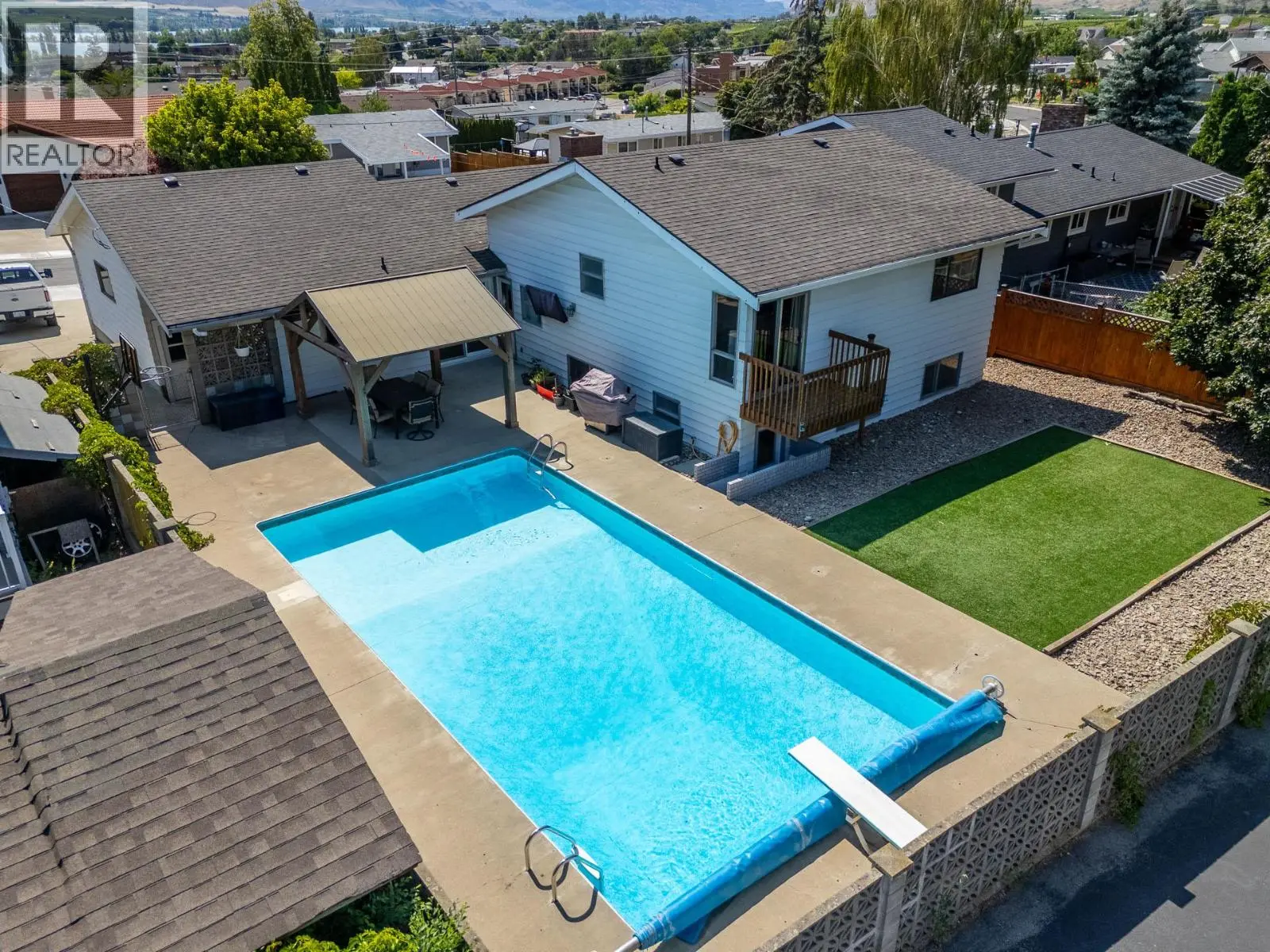 Photo of Listing #10393018
