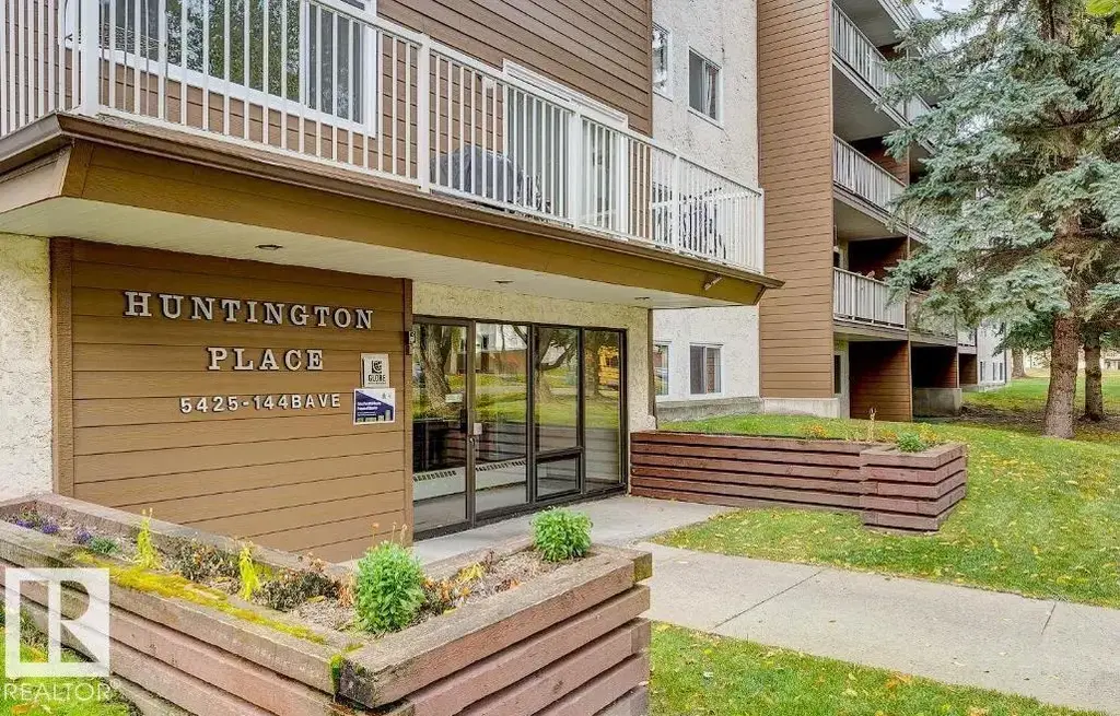 5425 144b Av Nw, Edmonton