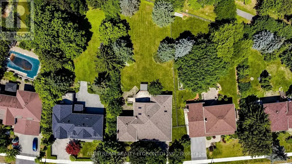 20 Blackforest Drive, Richmond Hill (Oak Ridges)