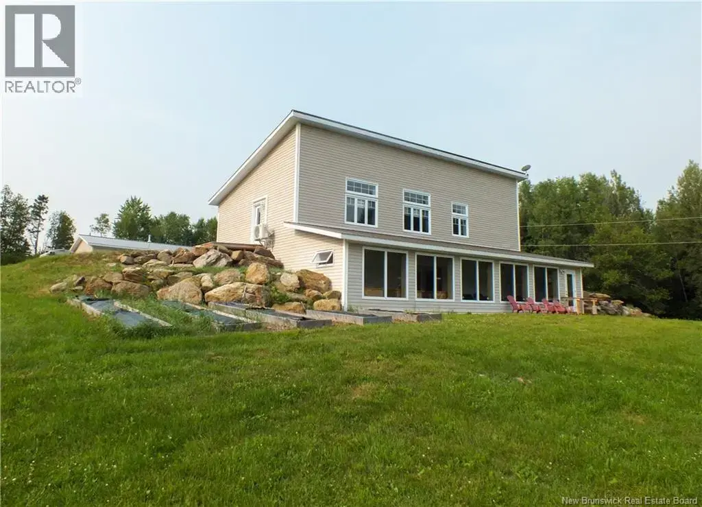 5 Deal Road, Lakeville