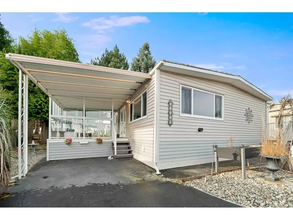 15810 Norfolk Road Road, Surrey