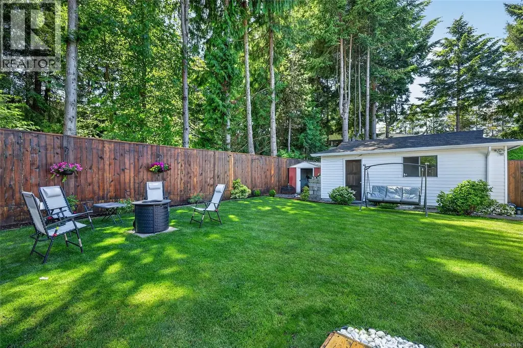 6421 Portsmouth Rd, Nanaimo
