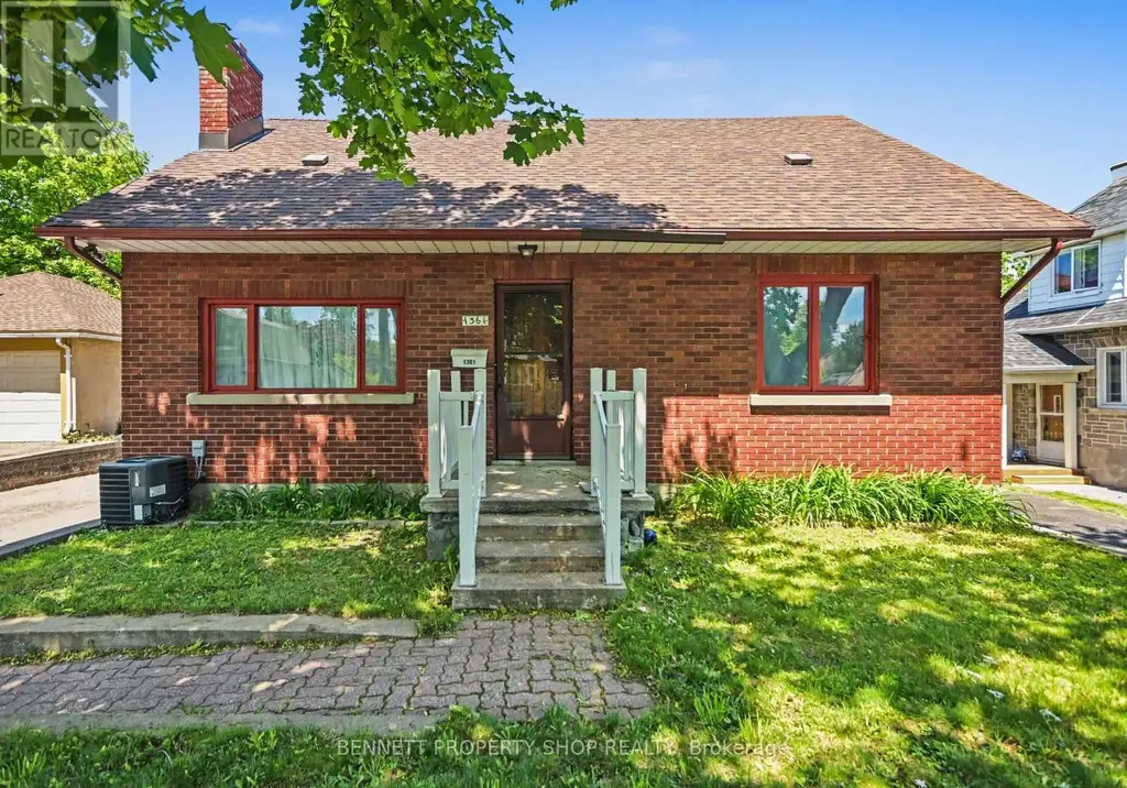 1361 Summerville Avenue, Ottawa