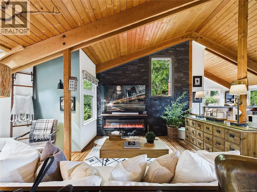 182 Devine Dr, Salt Spring