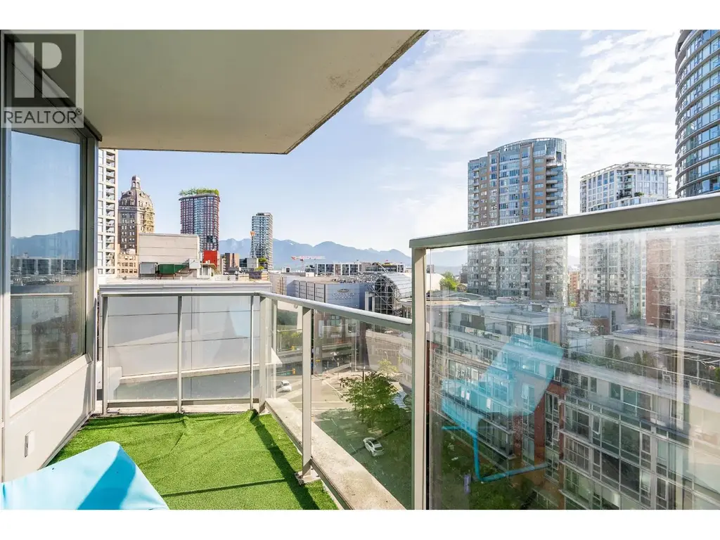 1002 689 Abbott Street, Vancouver