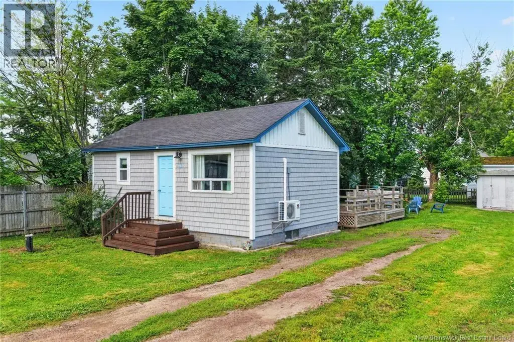 36 Second Avenue, Pointe-Du-Chêne