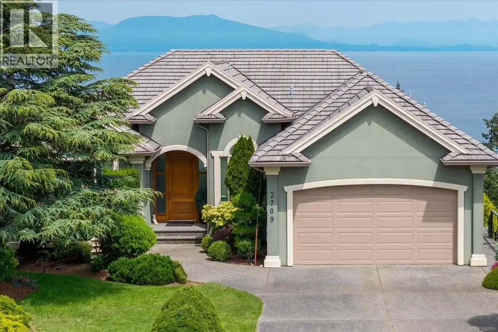 3709 Glen Oaks Dr, Nanaimo