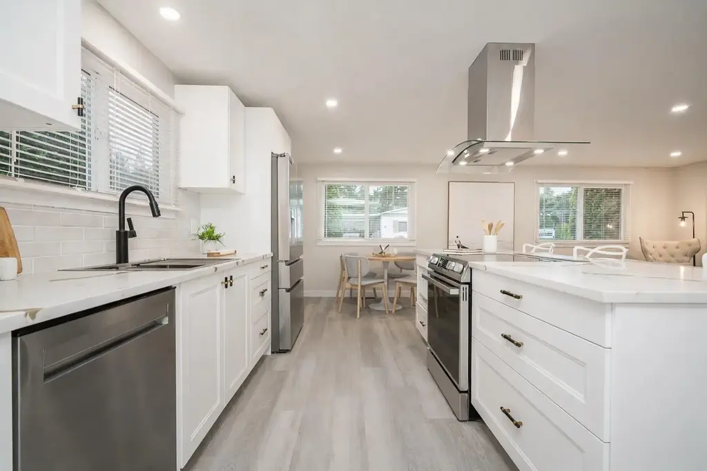 15 1840 160 Street, Surrey