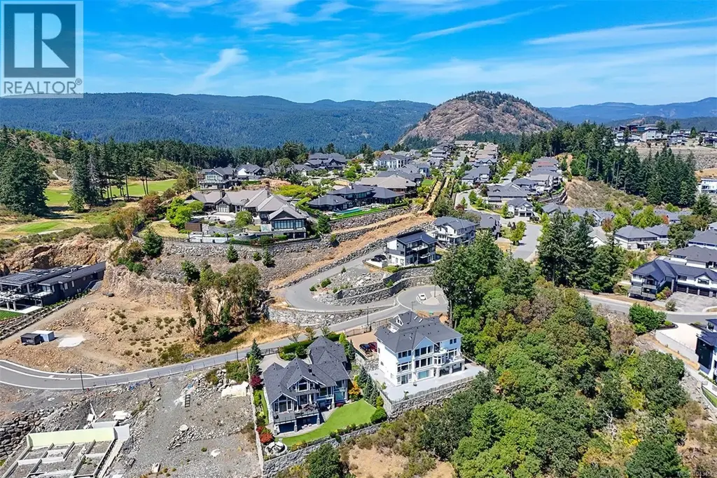 1430 Grand Forest Close, Langford