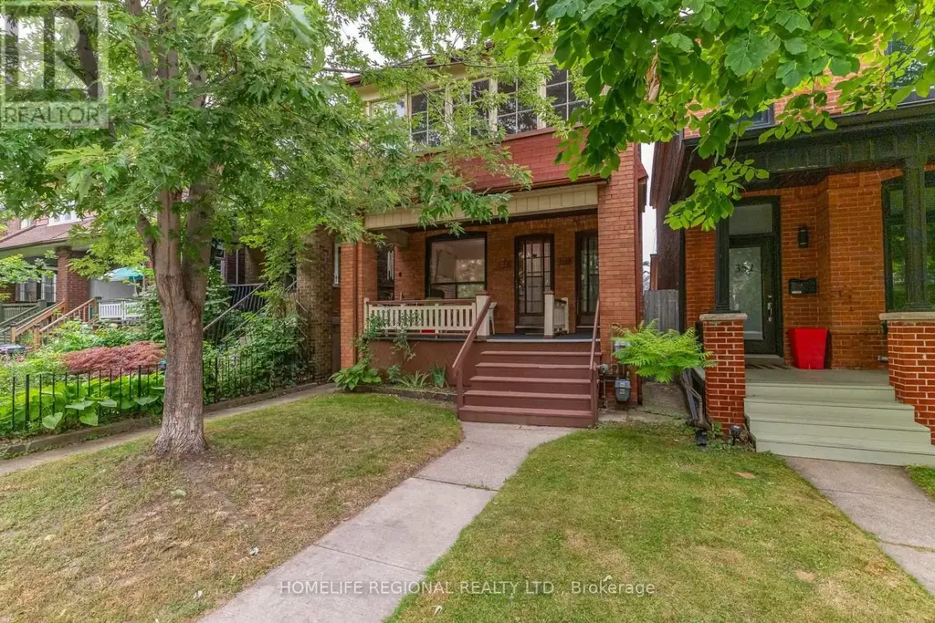 353 St Clarens Avenue, Toronto (Dufferin Grove)