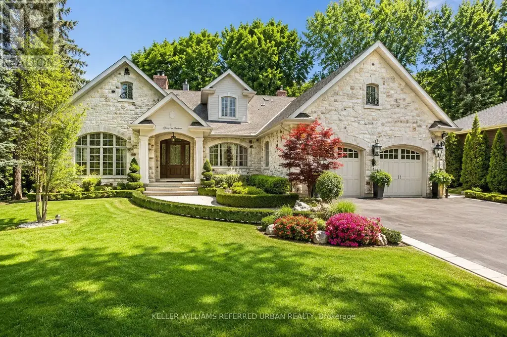11 Country Club Drive, Toronto (Edenbridge-Humber Valley)