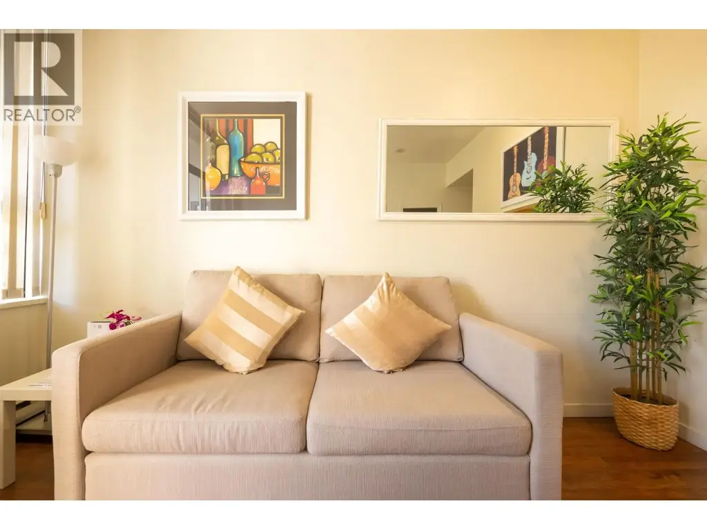 502 1010 Howe Street, Vancouver