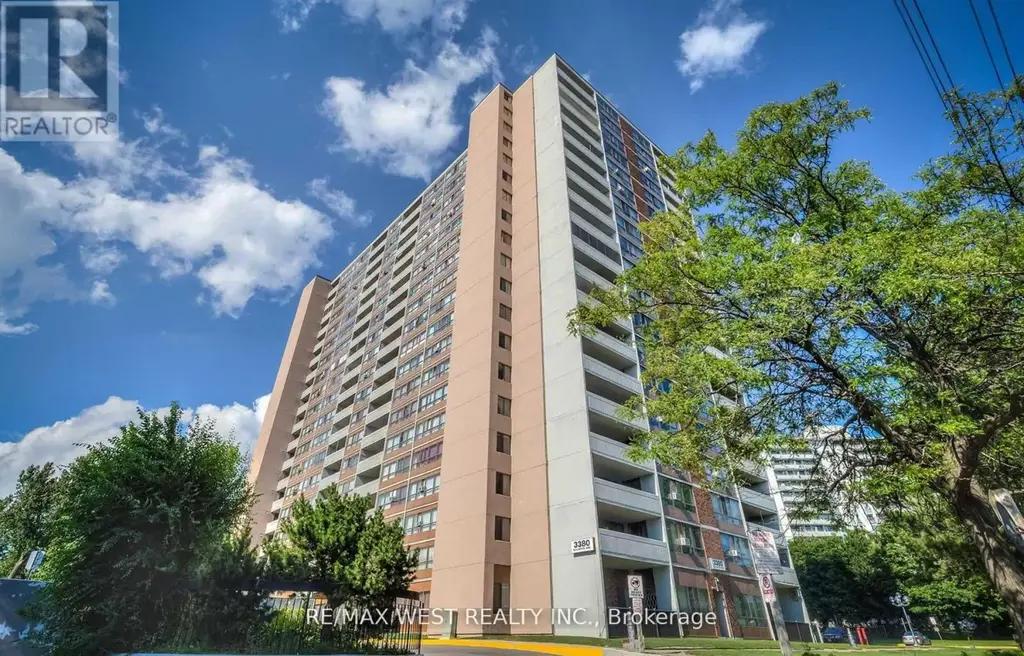 801 - 3380 Eglinton Avenue E, Toronto (Scarborough Village)