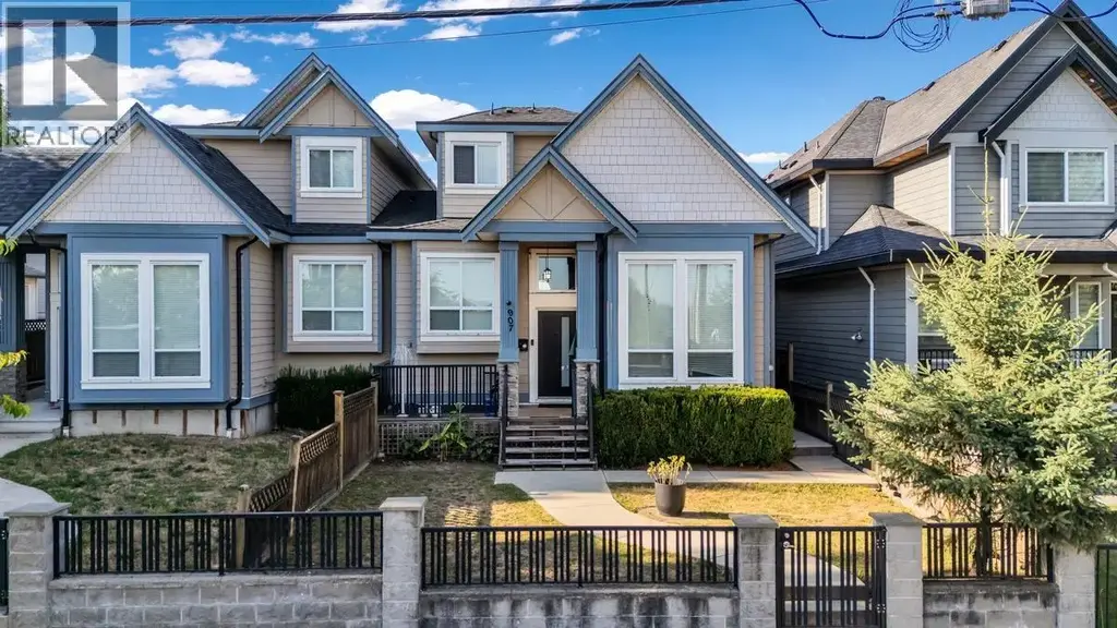 907 Harris Avenue, Coquitlam