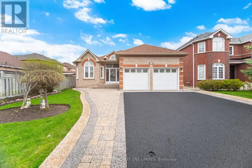 222 Caproni Drive, Vaughan (Maple)