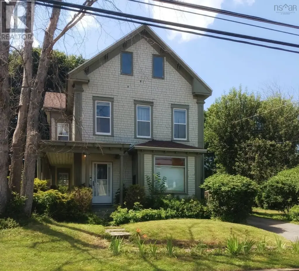 130 Mackay Street, Stellarton