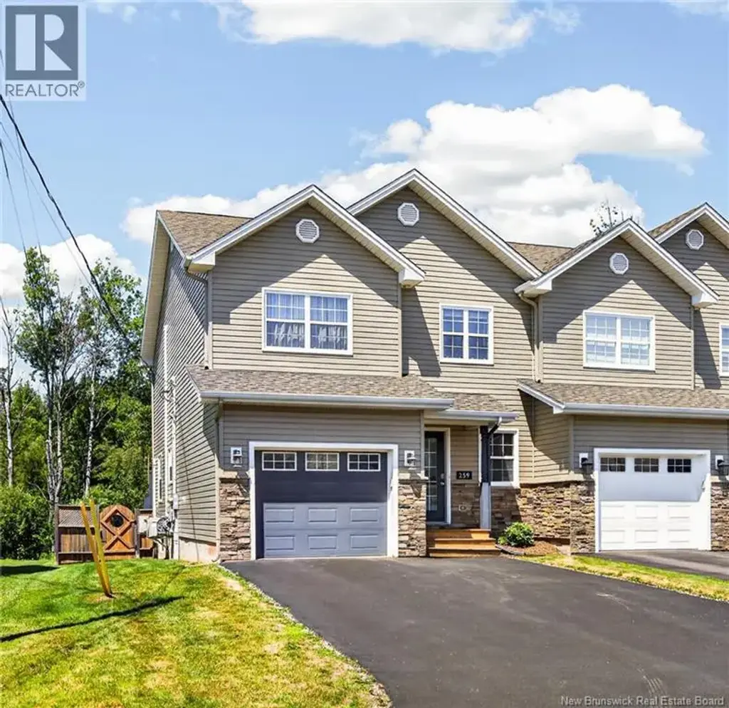259 Dolbeau Street, Dieppe