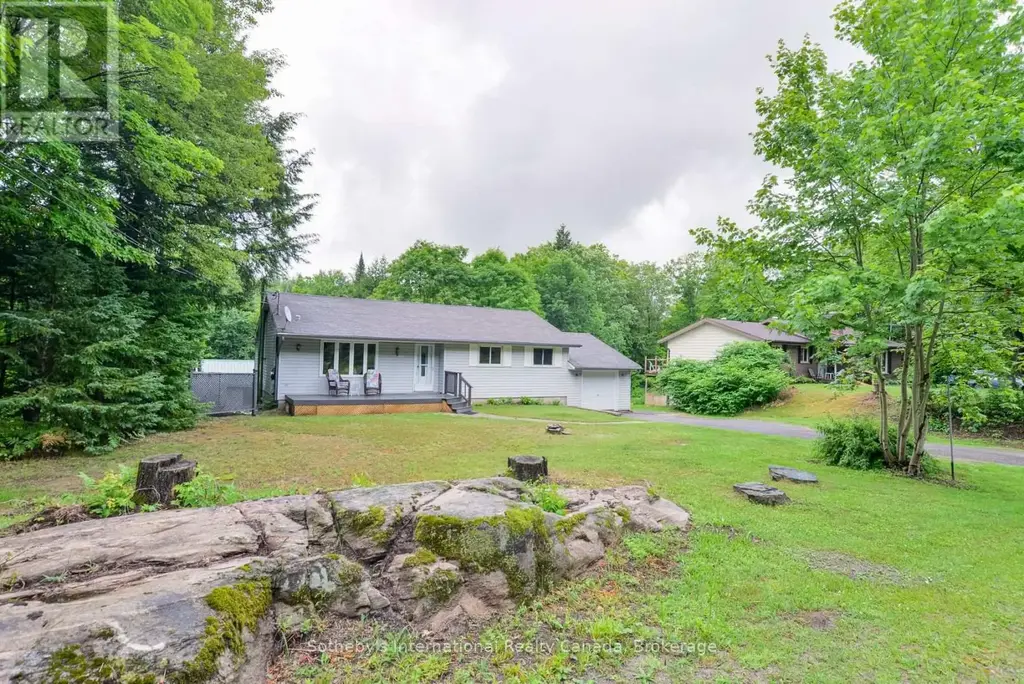 1048 Old Falkenburg Road, Bracebridge (Macaulay)