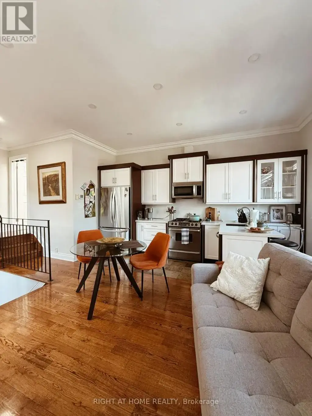 1 - 1186 Royal York Road, Toronto (Edenbridge-Humber Valley)