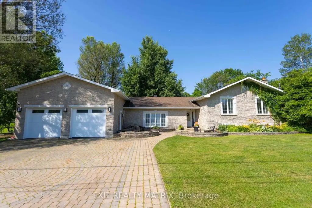 8399 Rowan Drive, Ottawa