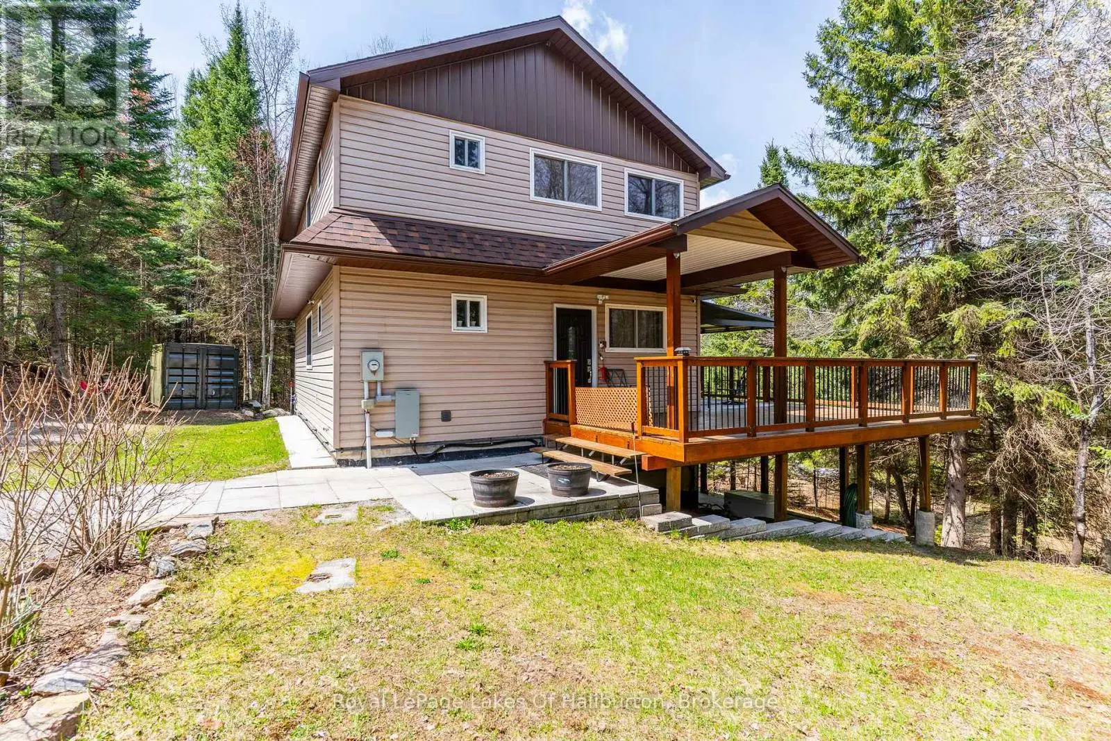 1033 Bayberry Lane, Highlands East (Glamorgan)