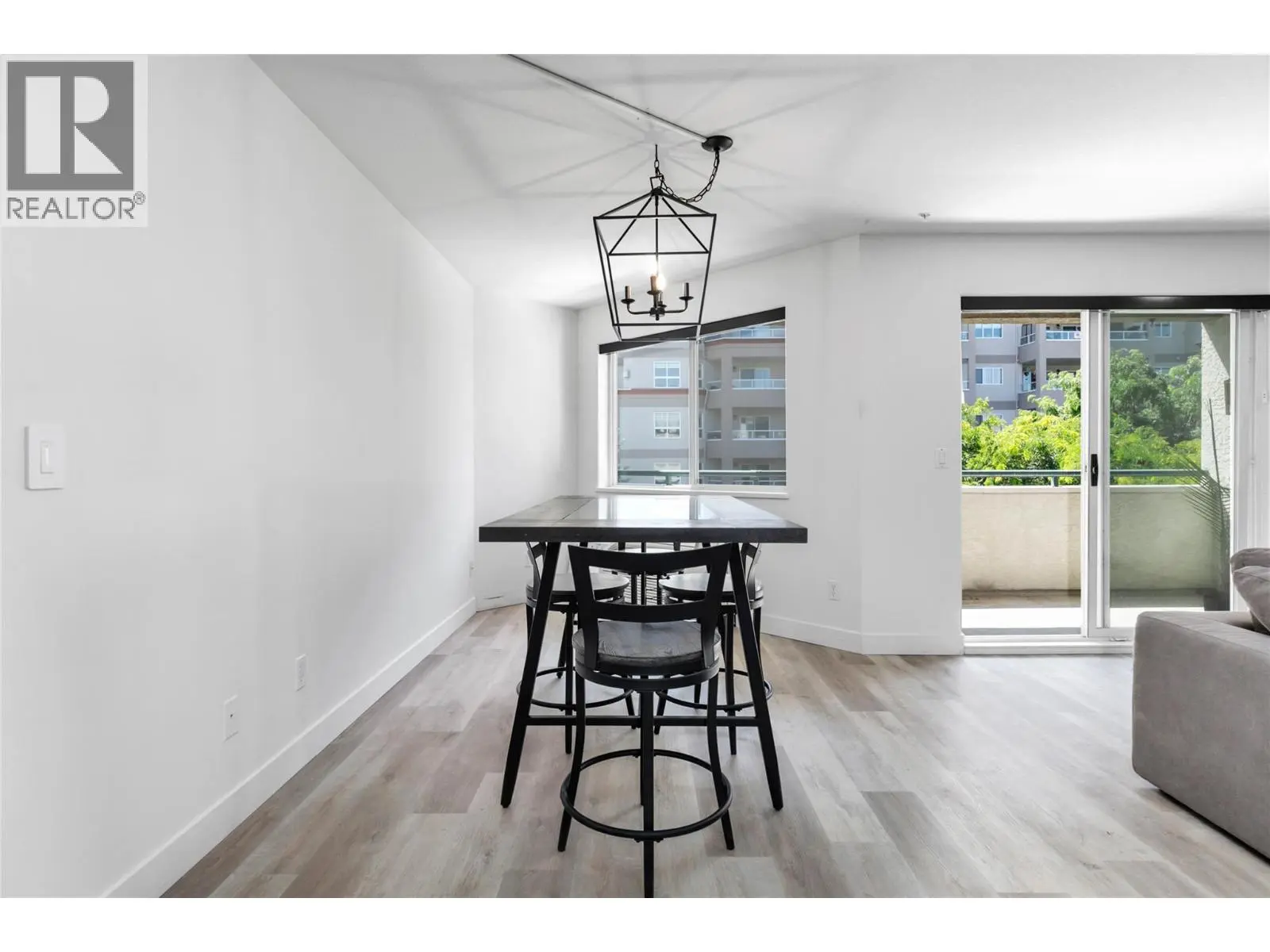 1950 Durnin Road Unit# 307. Kelowna, British Columbia