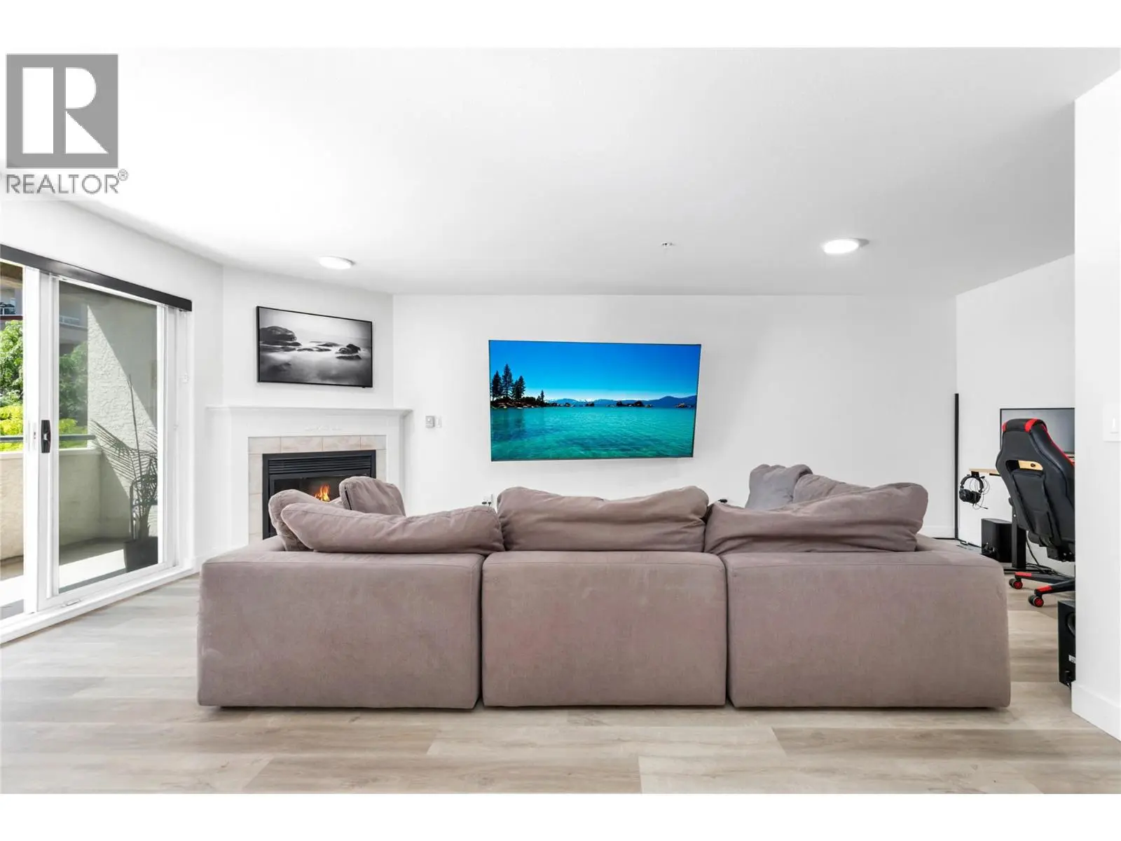 1950 Durnin Road Unit# 307. Kelowna, British Columbia