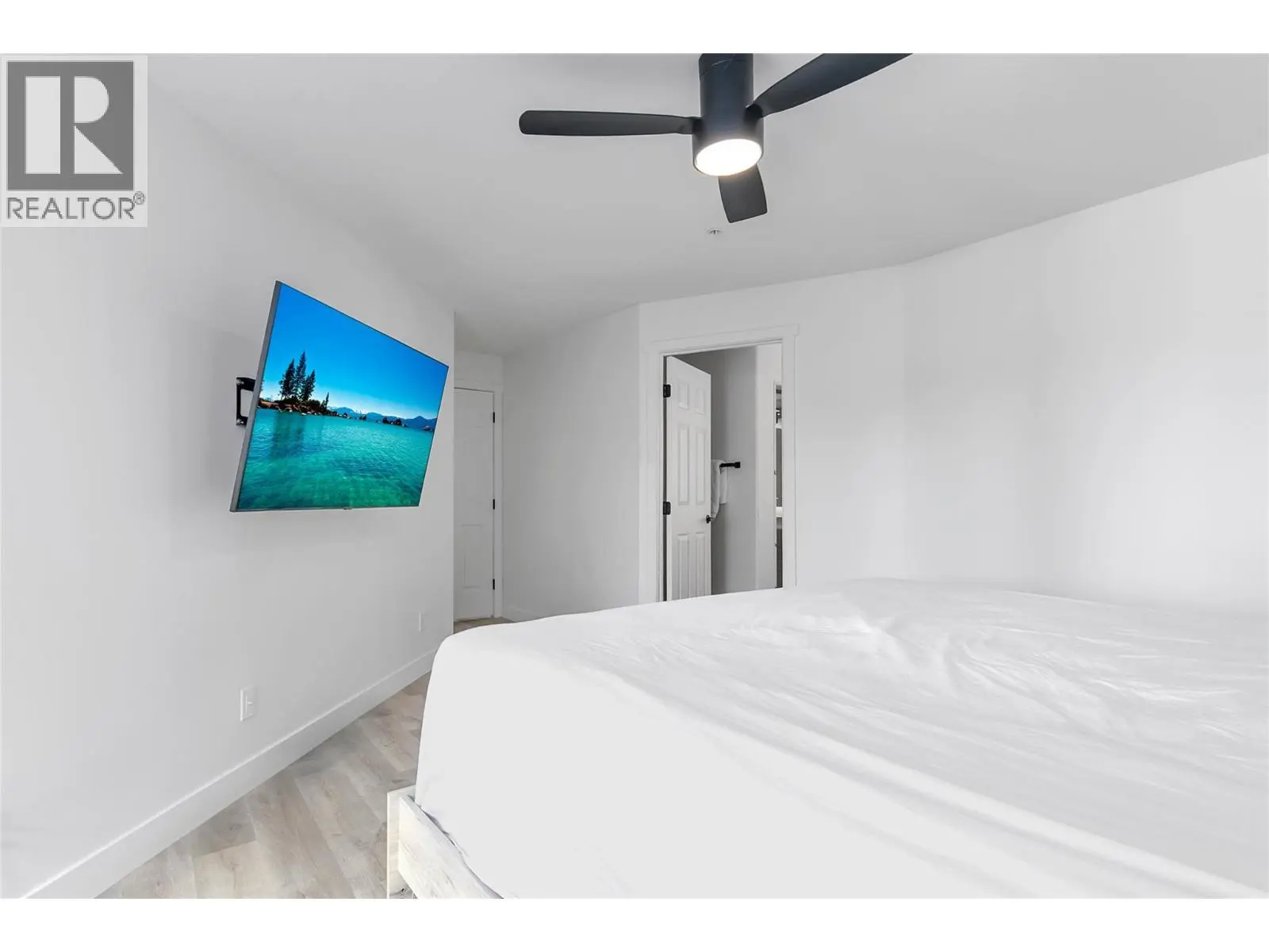 1950 Durnin Road Unit# 307. Kelowna, British Columbia