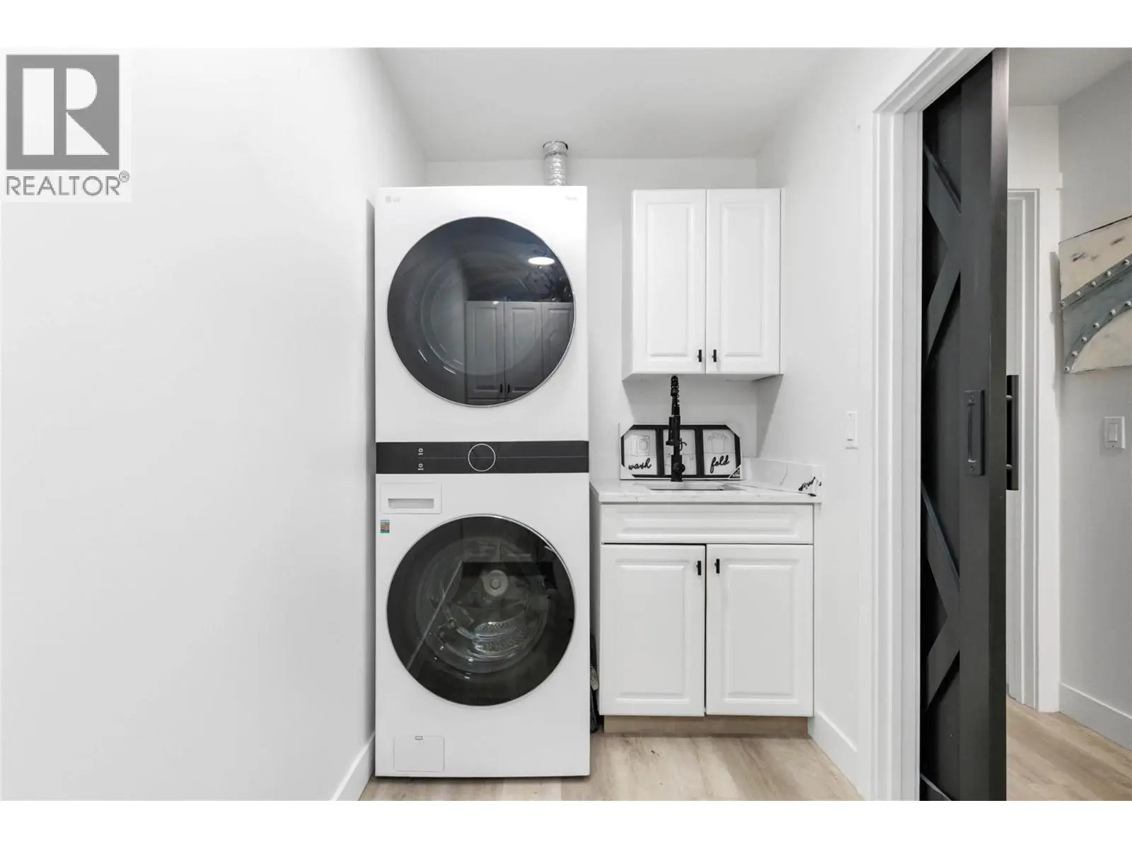 1950 Durnin Road Unit# 307. Kelowna, British Columbia
