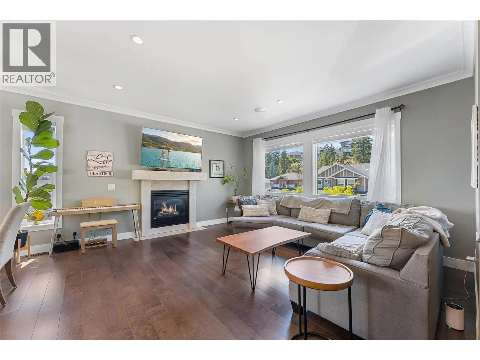 13157 Shoreline Drive. Lake Country, British Columbia