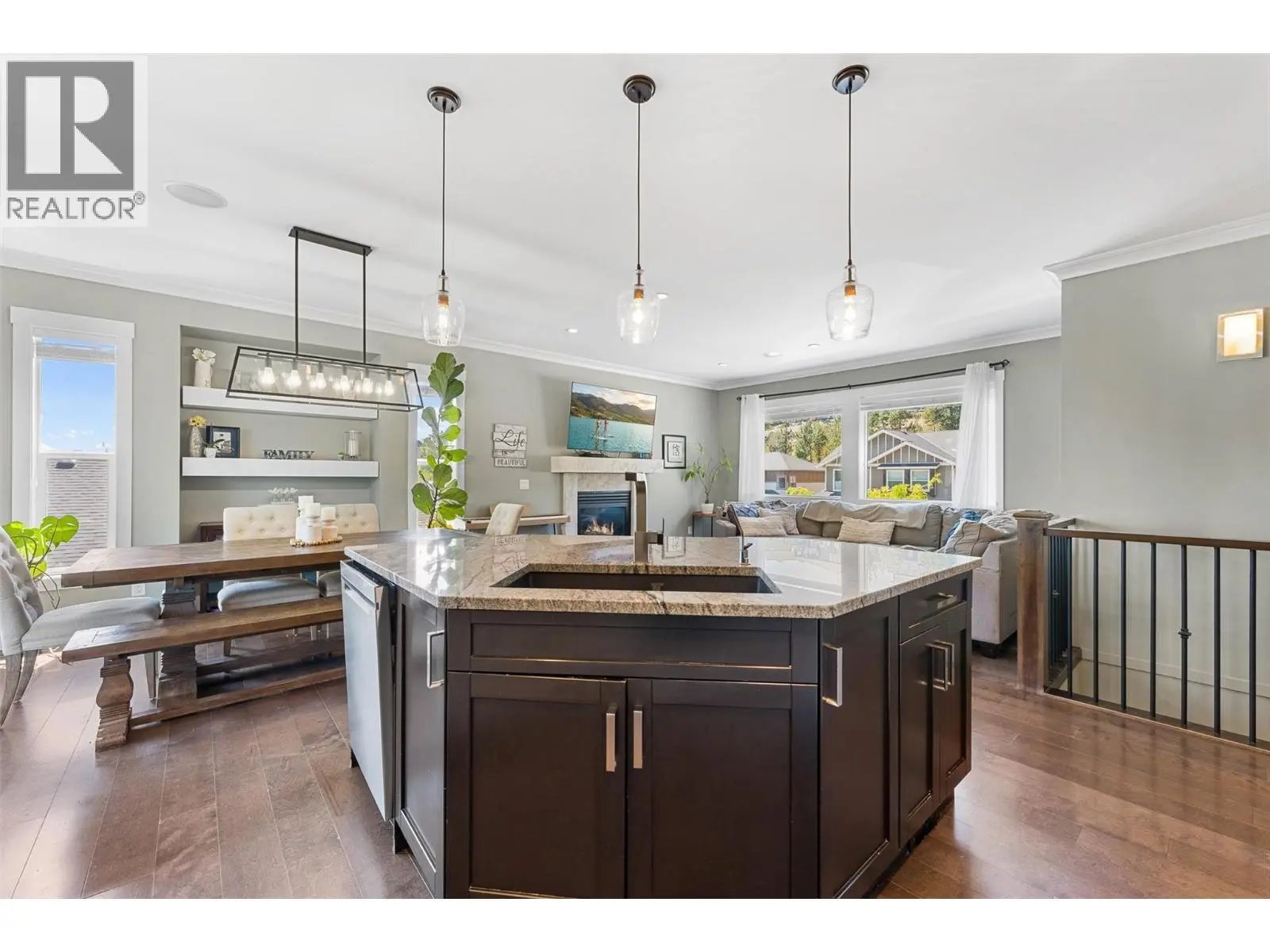 13157 Shoreline Drive. Lake Country, British Columbia