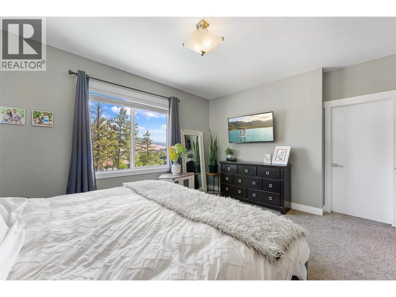 13157 Shoreline Drive. Lake Country, British Columbia