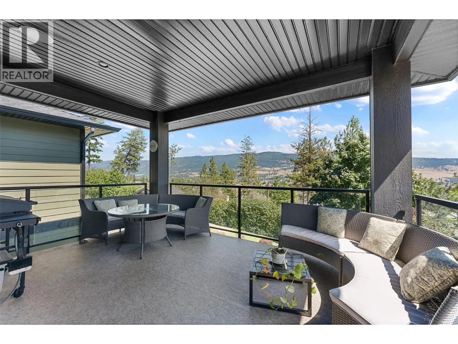 13157 Shoreline Drive. Lake Country, British Columbia