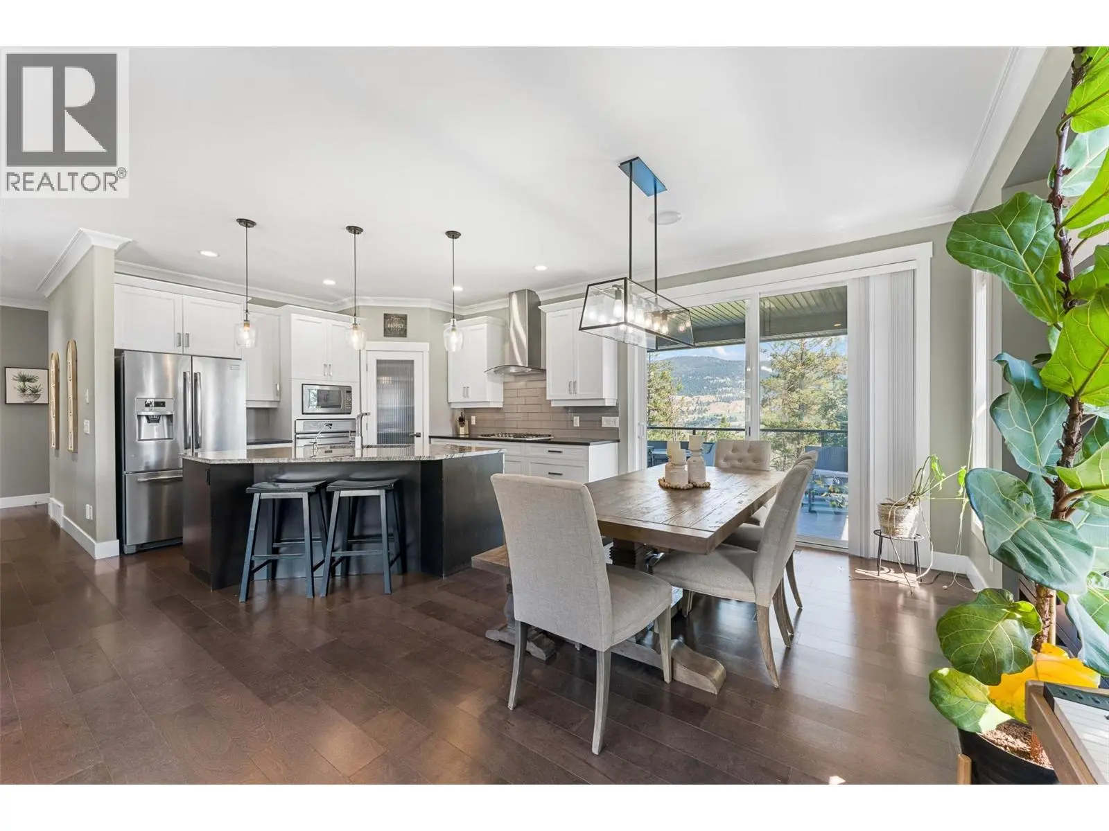 13157 Shoreline Drive. Lake Country, British Columbia