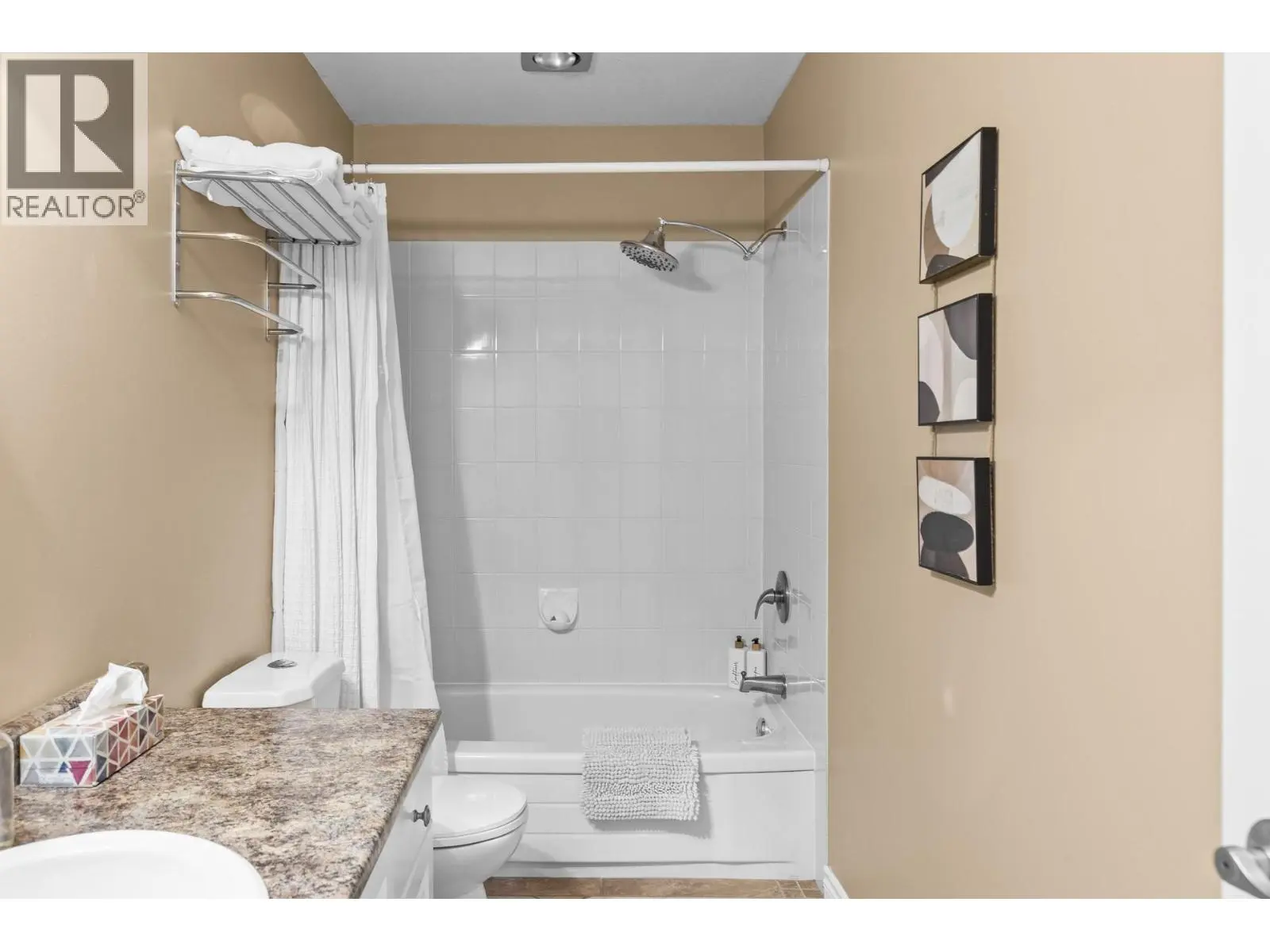 11523 Pretty Road. Lake Country, British Columbia