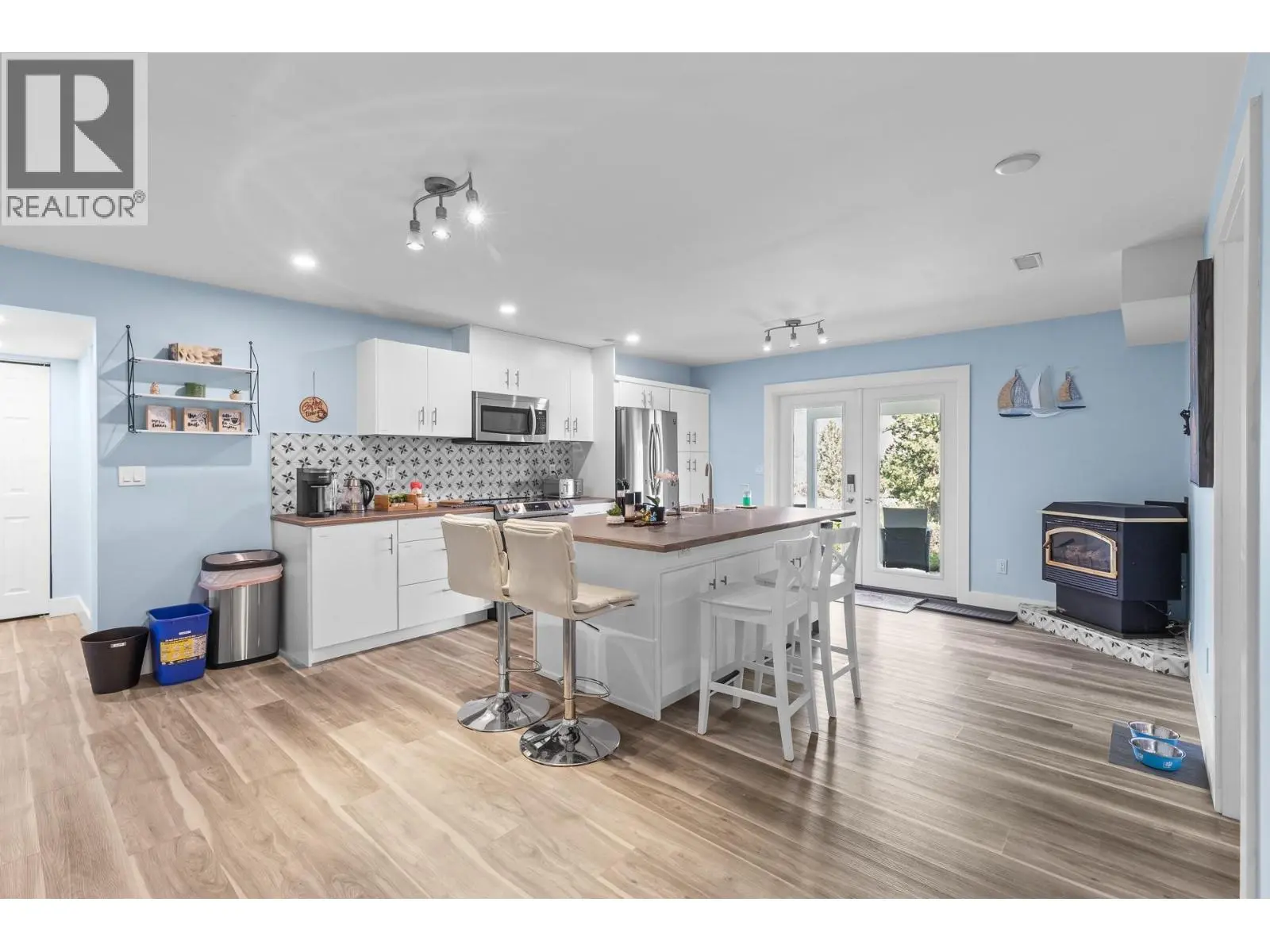 11523 Pretty Road. Lake Country, British Columbia
